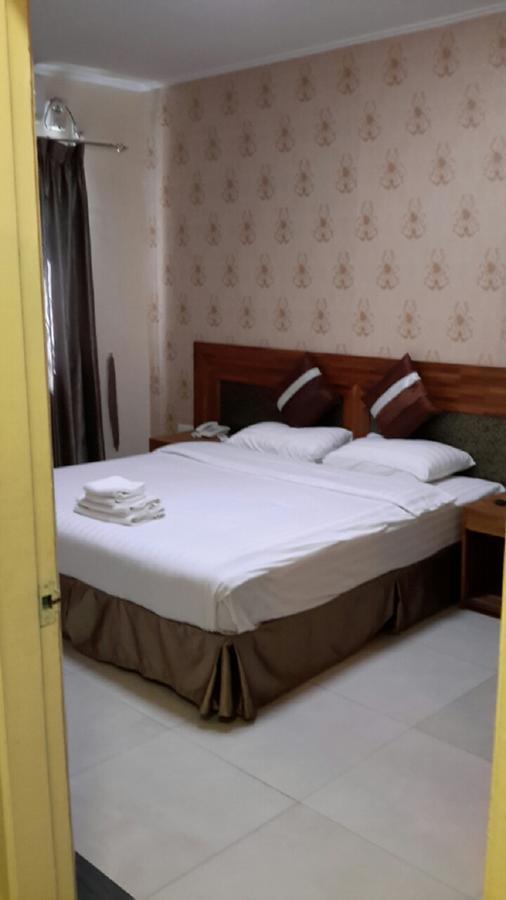 Hotel 9 Mile Yangon Exterior foto